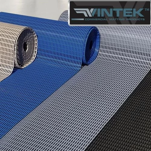 VinAir high-traction pool mat for outdoor pool decks and commercial wet areas